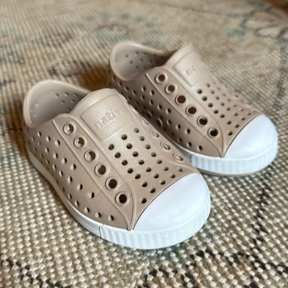 Native Jefferson Sneaker, Tan